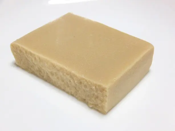 Foto von Koya Dofu no Nimono – Geschmortes Gefriergetrocknetes Tofu – fertig angerichtet