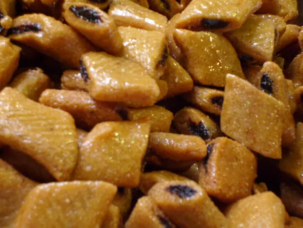 Foto von Makroudh – Goldene Grieß-Dattel-Rauten aus dem Maghreb – fertig angerichtet