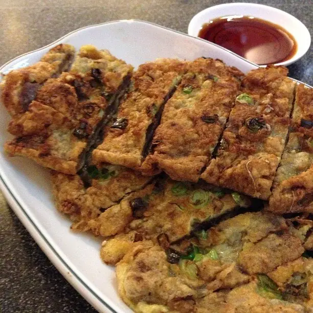 Foto von Meat Jun - Hawaiis beliebter Rindfleisch-Klassiker – fertig angerichtet