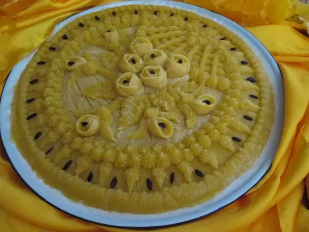 Foto von Meuseukat - Der goldene Ananas-Dodol aus Aceh – fertig angerichtet