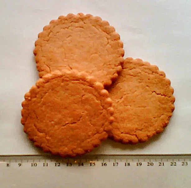 Foto von Original Jodenkoek – Holländische Riesenkekse – fertig angerichtet