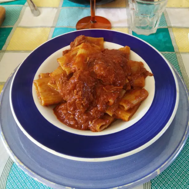 Foto von Original Neapolitanisches Ragù (O' Rraù) - Der Klassiker aus Süditalien – fertig angerichtet