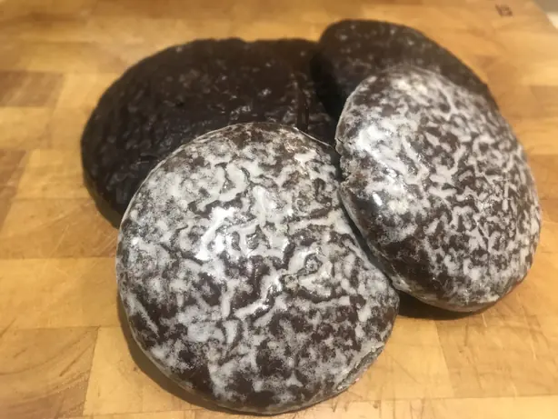 Foto von Original Nürnberger Elisenlebkuchen – Saftig & Nussig – fertig angerichtet