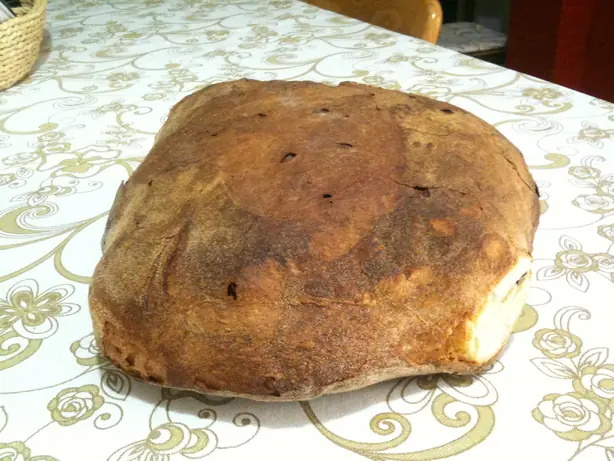 Foto von Pane di Laterza (Traditionelles Brot aus Apulien) – fertig angerichtet