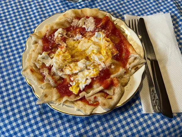 Foto von Pane Fratau – Sardische Hirtenbrot-Lasagne – fertig angerichtet