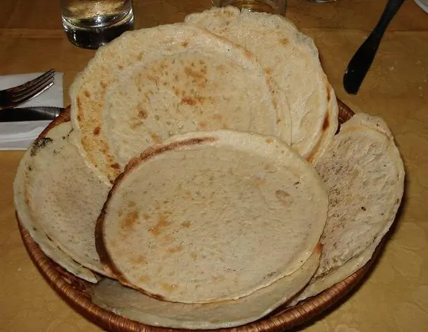 Foto von Panigaccio (Traditionelles Toskanisches Fladenbrot) – fertig angerichtet