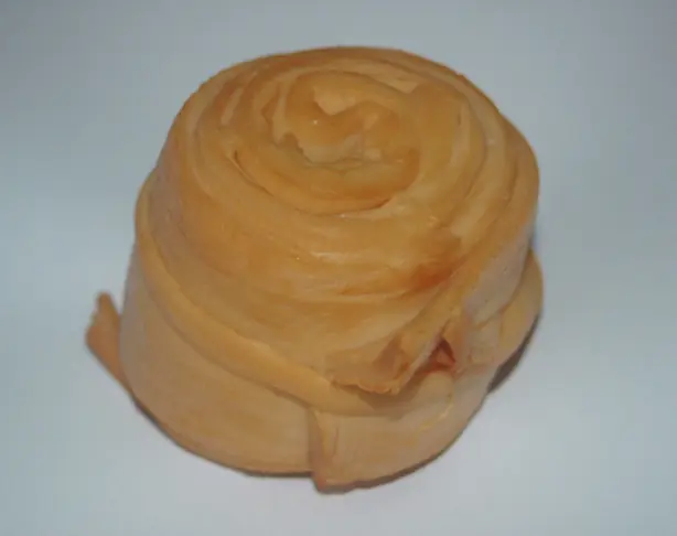 Foto von Parenica (Traditioneller slowakischer Brühkäse) – fertig angerichtet