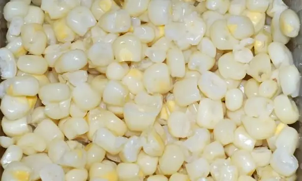 Wikipedia-Bild - Sweet_White_Corn.jpg - Foto: M. Chambers (user Mattysc) - CC BY-SA 3.0