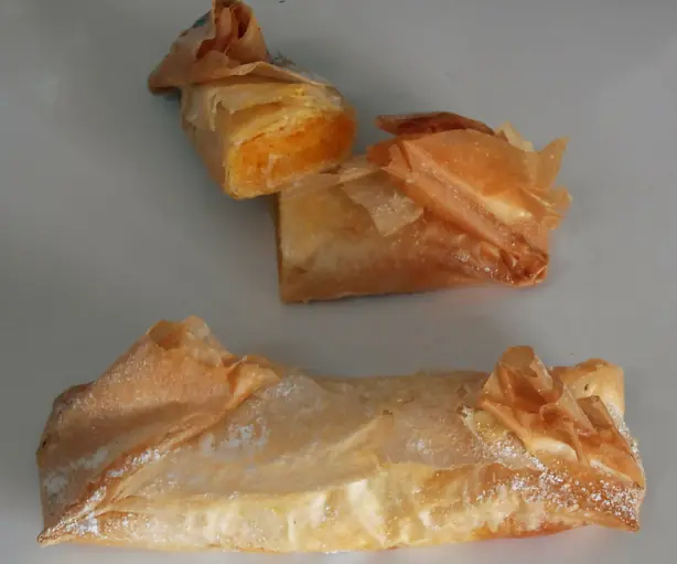 Foto von Pastel de Tentúgal – fertig angerichtet