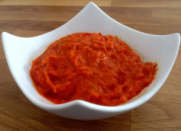 Foto von Pindjur (Mazedonisches Paprika-Auberginen-Relish) – fertig angerichtet