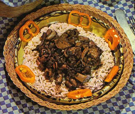 Foto von Pulpo a la campechana (Mexikanischer Oktopus-Eintopf) – fertig angerichtet