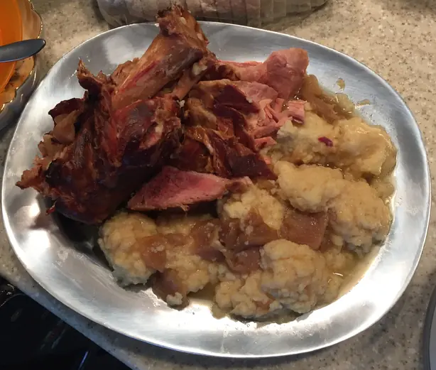 Foto von Schnitz un knepp – fertig angerichtet