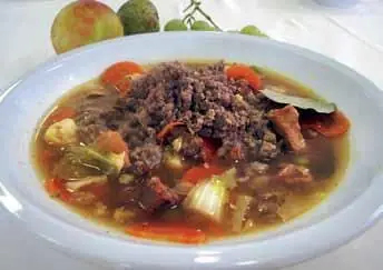 Foto von Slowenischer Obara-Eintopf – Der herzhafte Nationalstolz aus den Alpen – fertig angerichtet