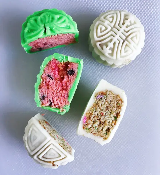 Foto von Snow Skin Mooncake (Schneehaut-Mondkuchen) – fertig angerichtet