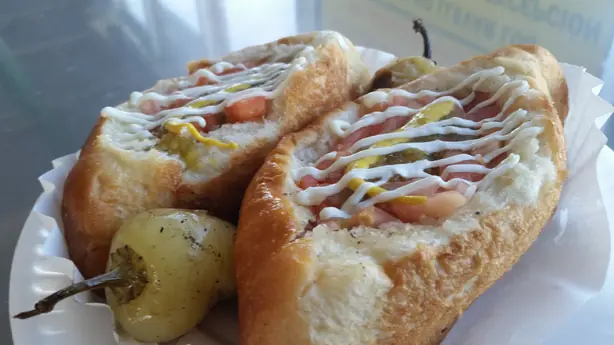 Foto von Sonoran Hot Dog – fertig angerichtet