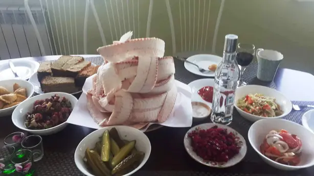 Foto von Stroganina – fertig angerichtet