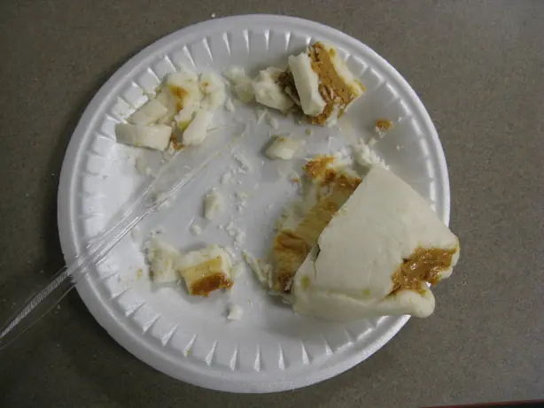 Foto von Süße Kartoffel-Erdnuss-Schnecken (Old Fashioned Potato Candy) – fertig angerichtet