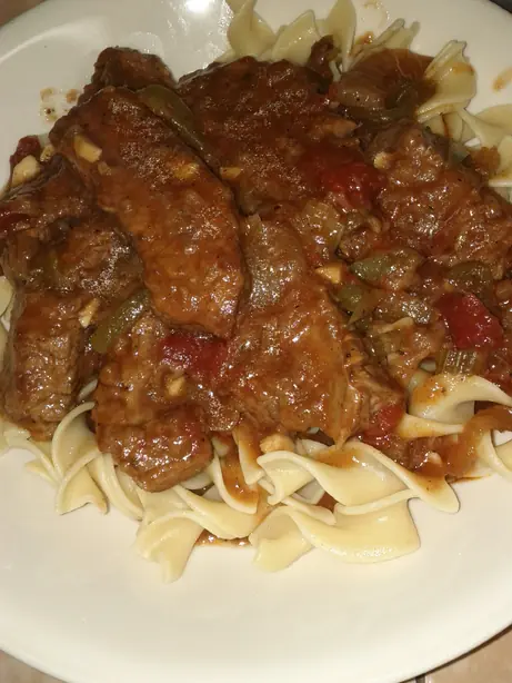 Foto von Swiss Steak – fertig angerichtet