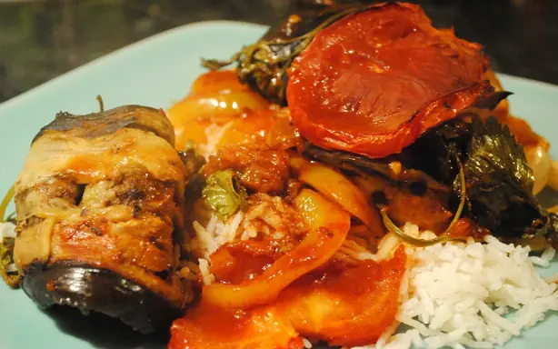 Foto von Tepsi Baytinijan – fertig angerichtet