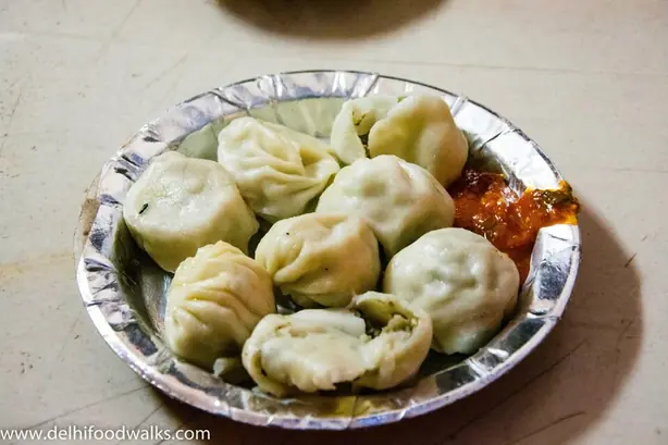 Foto von Tibetische Momos – Saftige Teigtaschen mit würziger Füllung – fertig angerichtet