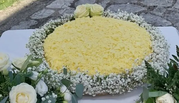 Foto von Torta Mimosa – fertig angerichtet