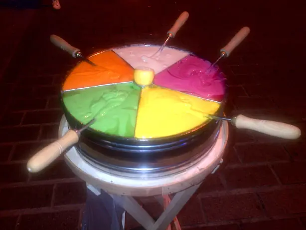 Foto von Türkische Macun (Bunte Kräuter-Toffee-Paste) – fertig angerichtet