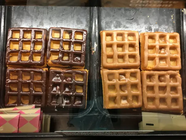 Foto von Wonut (Waffle-Donut) – fertig angerichtet