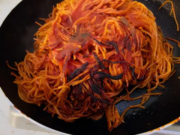 Foto von Spaghetti all’assassina aus Bari – fertig angerichtet