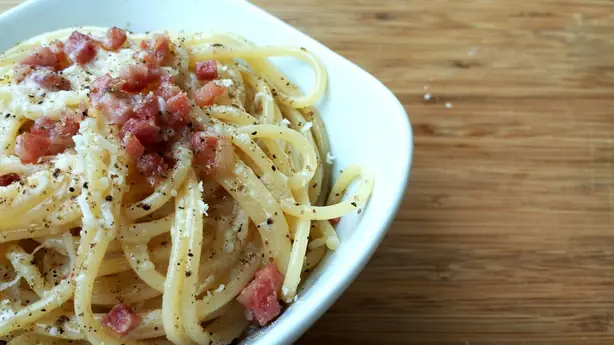 Foto von Spaghetti alla Carbonara – fertig angerichtet