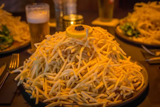 Foto von Belgisches Steppegras Filet klassisch – fertig angerichtet