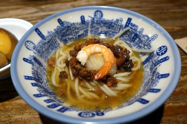 Foto von Tainanesische Danzai Nudeln Tàⁿ-á-mī – fertig angerichtet