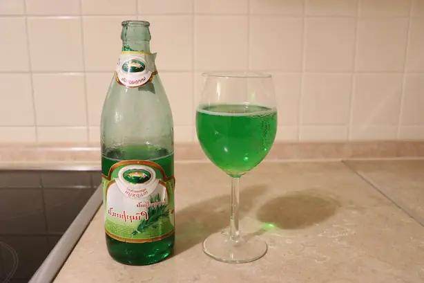 Foto von Georgische Tarchuna Limonade – fertig angerichtet
