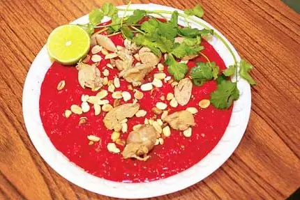 Foto von Vietnamesischer Blutpudding Tiết canh – fertig angerichtet