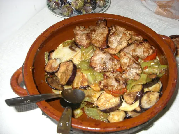 Foto von Mallorquinisches Tumbet klassisch – fertig angerichtet