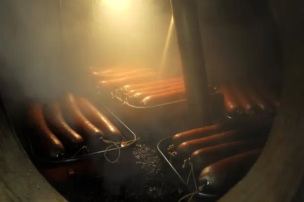 Foto von Schweizer Treberwurst Original – fertig angerichtet