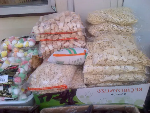 Foto von Kayseri Kesme Suppe mit Linsen – fertig angerichtet