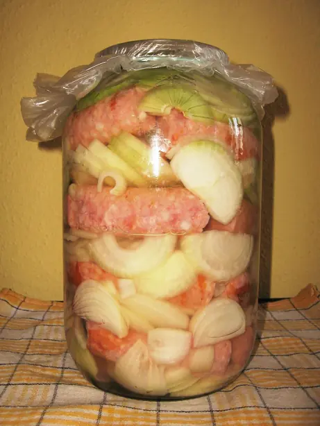 Foto von Böhmische Utopenec sauer eingelegt – fertig angerichtet