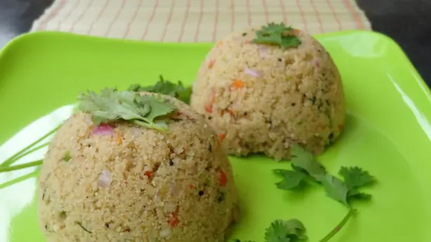 Foto von Südindisches Upma Klassisch – fertig angerichtet