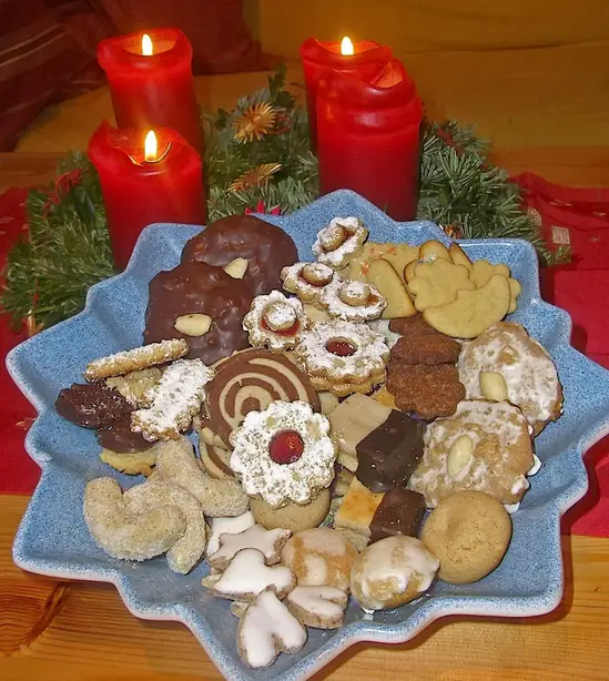 Weihnachtsgebäckteller-01 – Foto: Brennesselkraut (CC BY-SA 2.0)