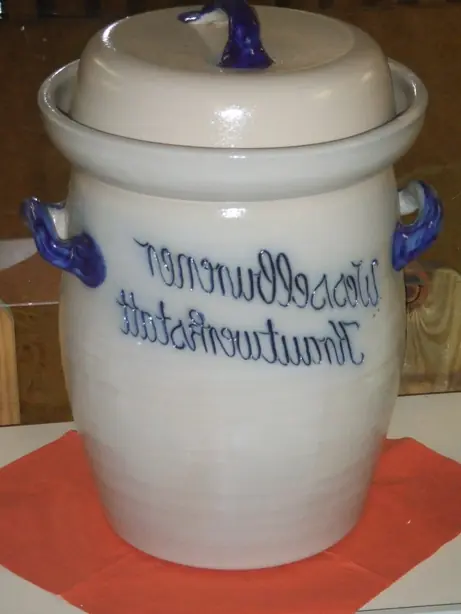 Foto von Klassisches Deutsches Sauerkraut – fertig angerichtet