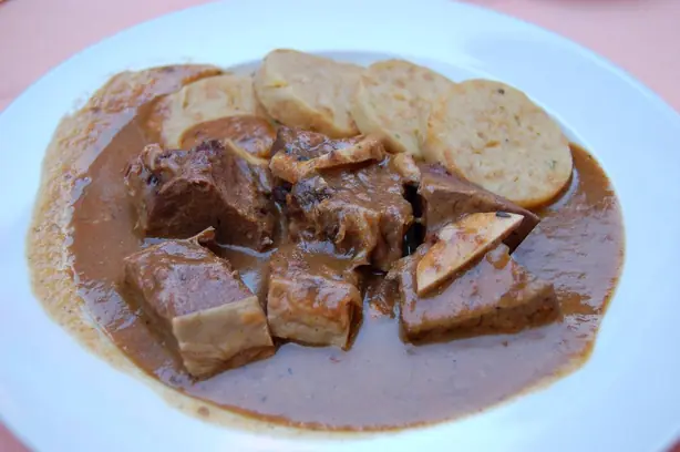 Foto von Österreichisches Bruckfleisch klassisch – fertig angerichtet