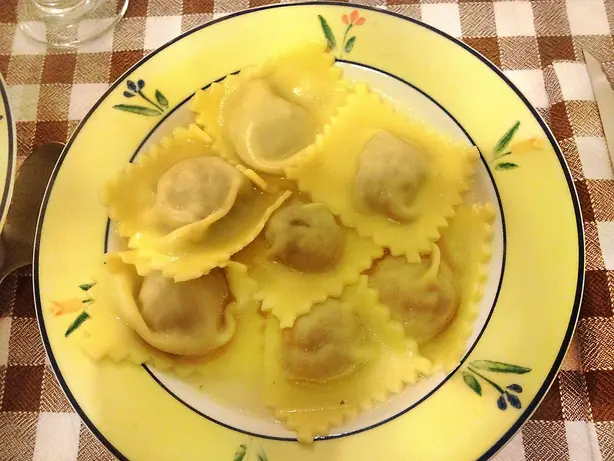 Foto von Agnolotti pavesi – fertig angerichtet