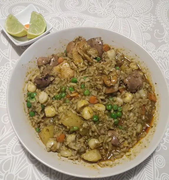 Foto von Peruanische Hühnersuppe – fertig angerichtet