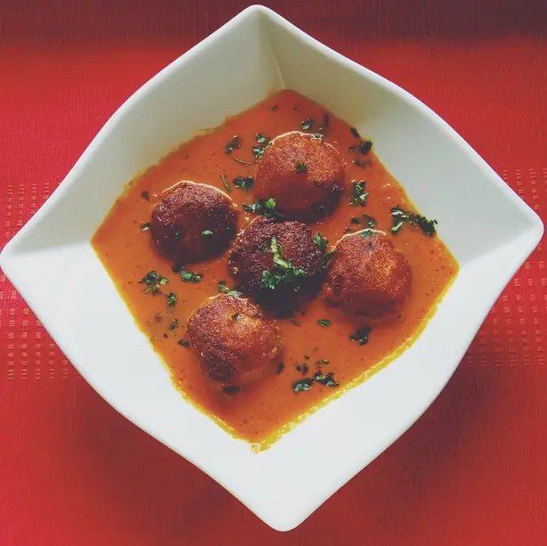 Foto von Malai Kofta mit Paneer – fertig angerichtet