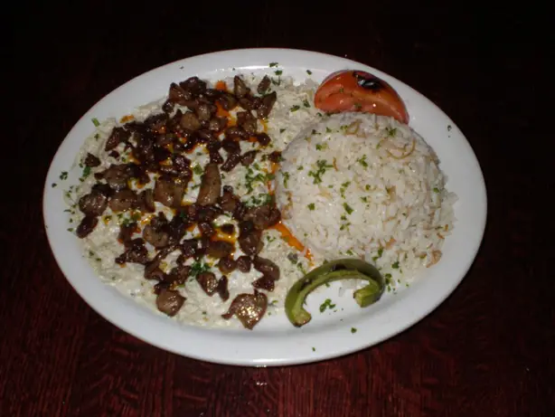 Foto von Alinazik Kebab aus Gaziantep – fertig angerichtet